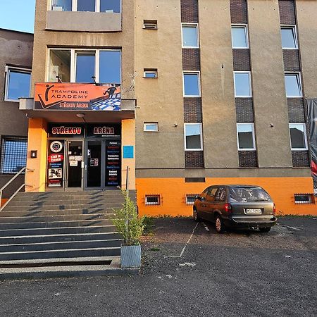 Ubytovani Strekov Arena Ústí nad Labem Exterior foto
